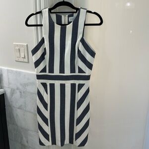 Milly Graphic Striped Dress Blue and White Stiped Size 6